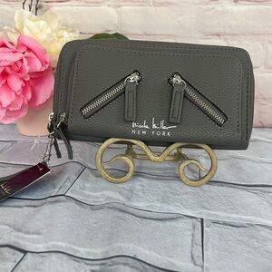 New with tags Nicole Miller warrane double zipper wallet wristlet